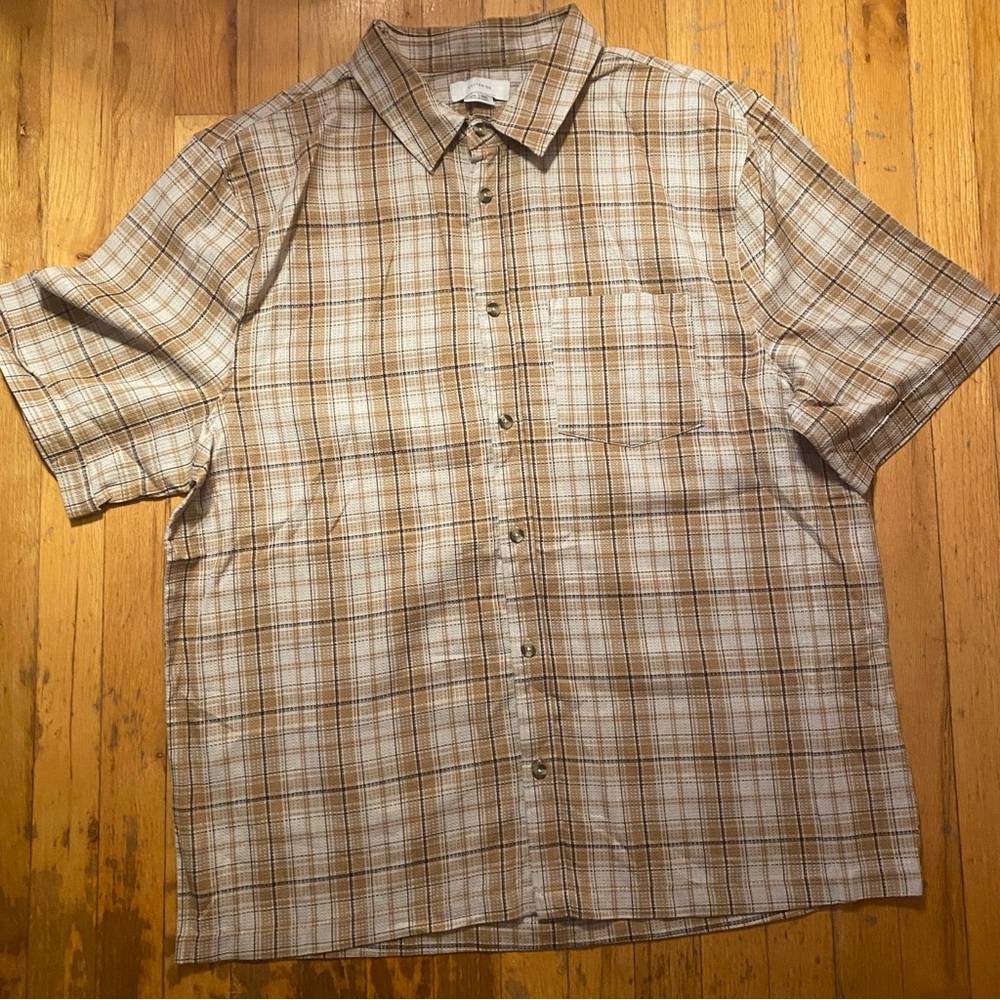 NWOT "Cotton On" Woven Button Down Short Sleeved Shirt